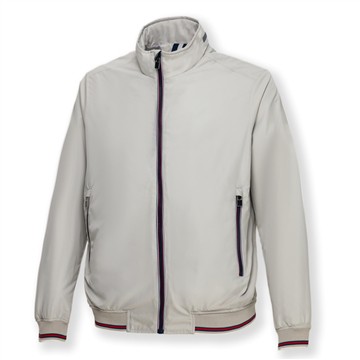 Cosa sono i vestiti all'aperto